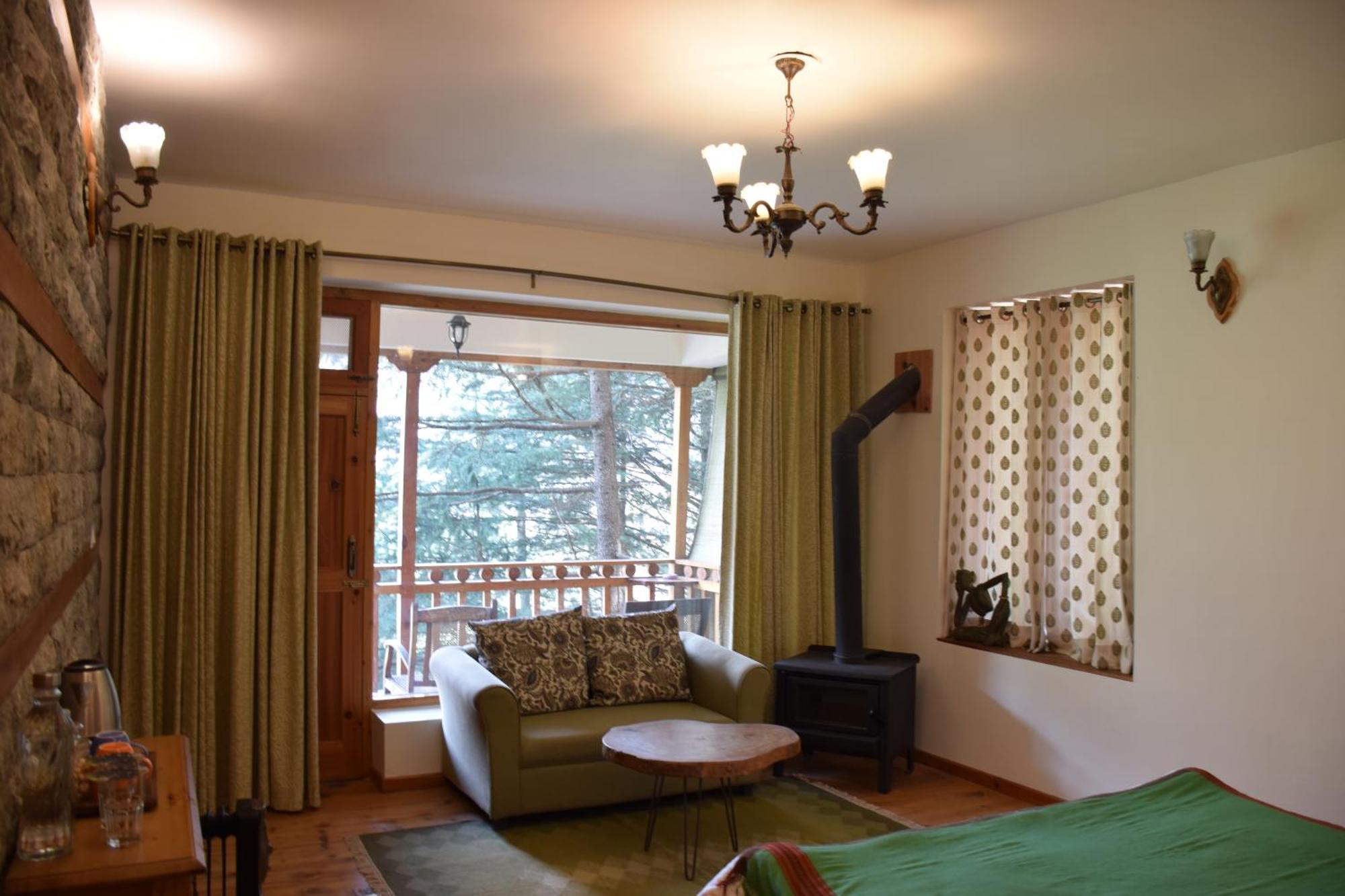 Kudrat - A Boutique Homestay- Tirthan Valley Gushaini エクステリア 写真