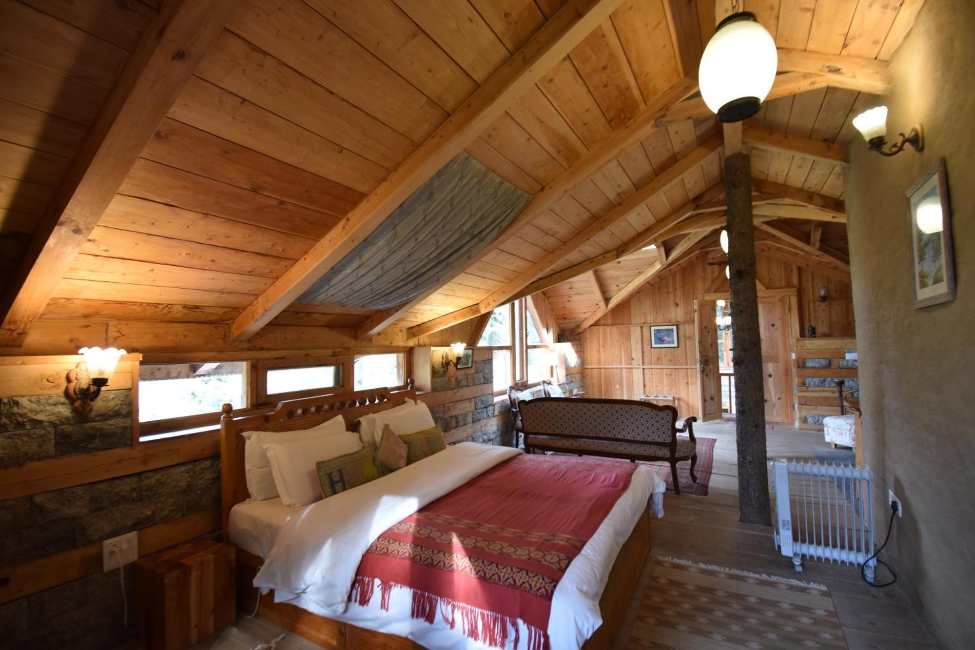 Kudrat - A Boutique Homestay- Tirthan Valley Gushaini エクステリア 写真